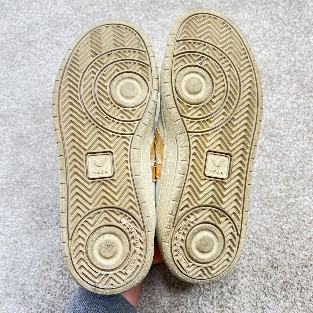 Veja  V-10 Gold White Lace Up Sneakers Shoes 8 - Picture 6 of 7